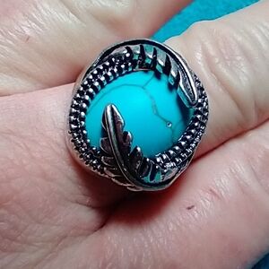 Silvertone faux turquoise blue howlite leaf large intricate decorative ring